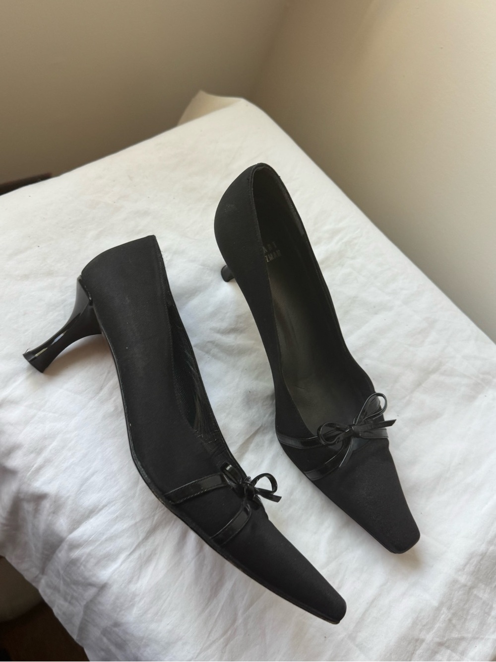 Y2K Stuart Weitzman Black Pointed-Toe Bow Kitten Heels Size 9